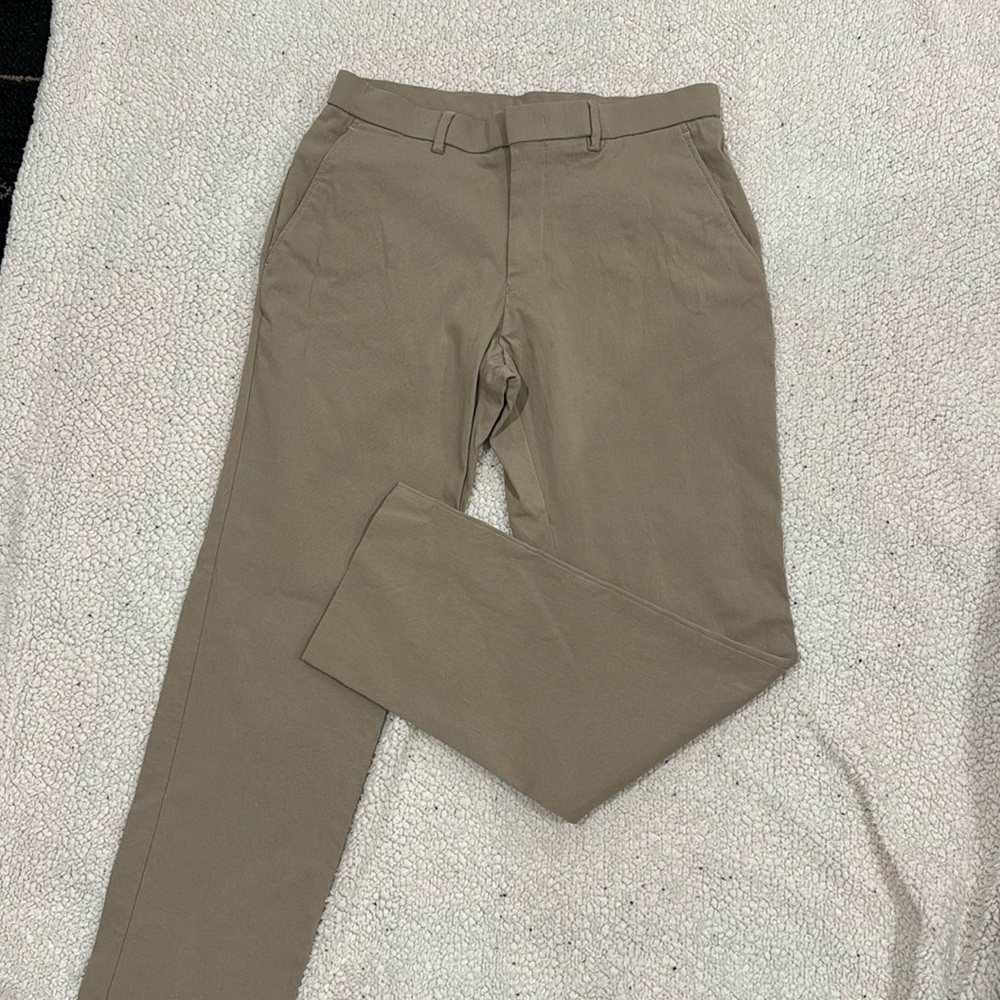 Tommy Hilfiger men's khaki pants